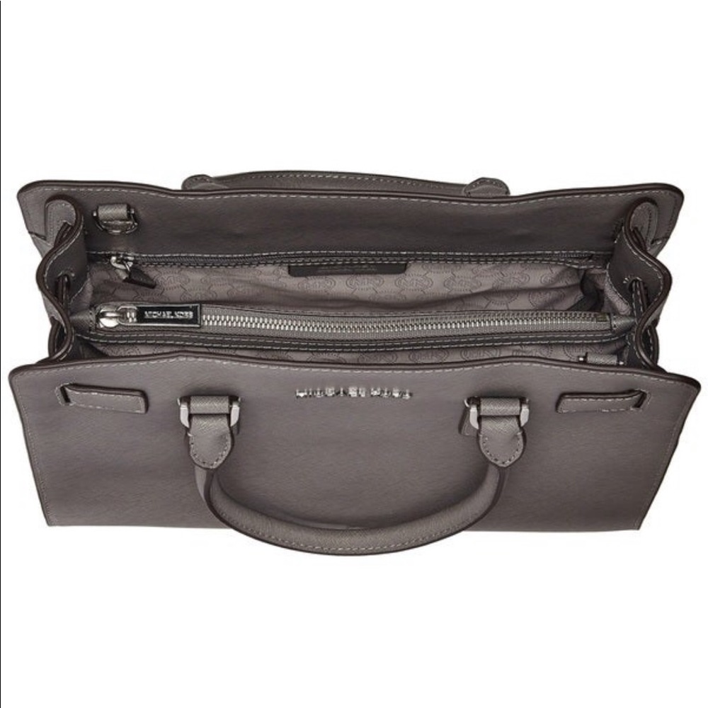 Michael Kors grey purse - Picture 4 of 4